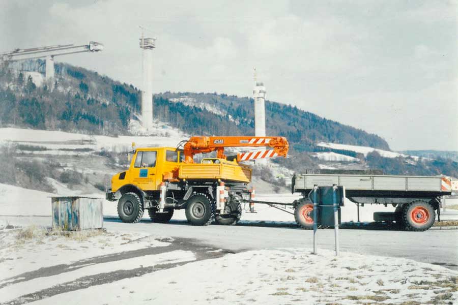NOW-Unimog während des Baus der Kochertal-Autobahnbrücke (1970er Jahre)